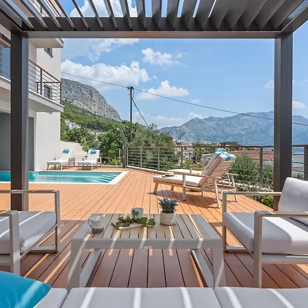 New Seaview Calma With Jacuzzi, Media Duce