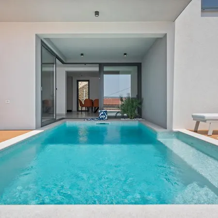 Seaview Calma With Jacuzzi, Media * Duće