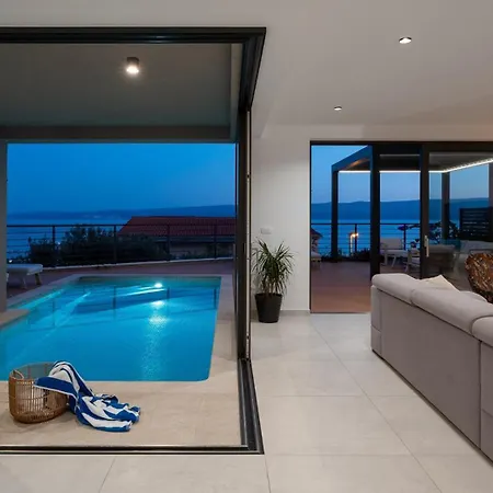 New Seaview Calma With Jacuzzi, Media Duce