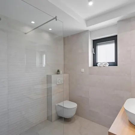 Seaview Calma With Jacuzzi, Media וילה Duće