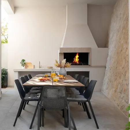 New Seaview Calma With Jacuzzi, Media Villa Duce