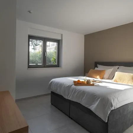 Seaview Calma With Jacuzzi, Media *