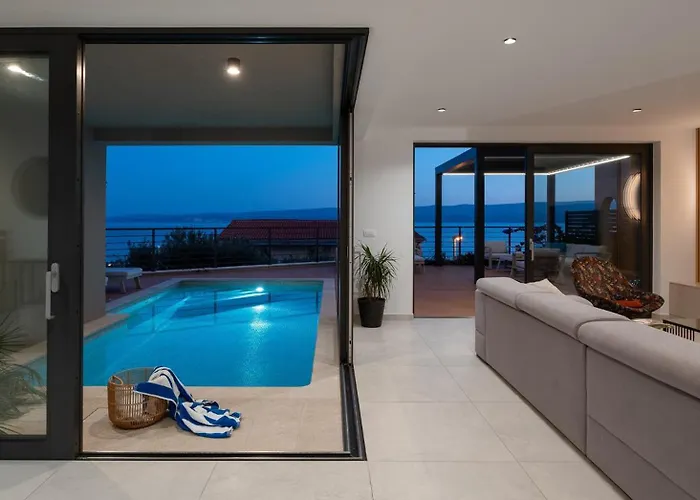 Seaview Calma With Jacuzzi, Media Duće