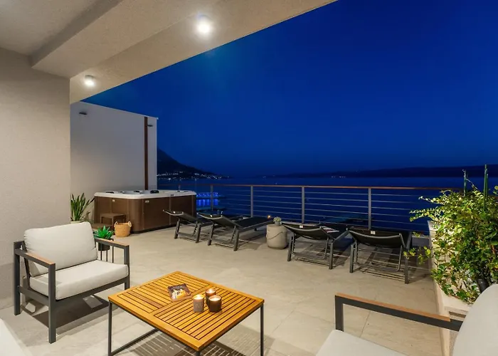 Villa Seaview Calma With Jacuzzi, Media