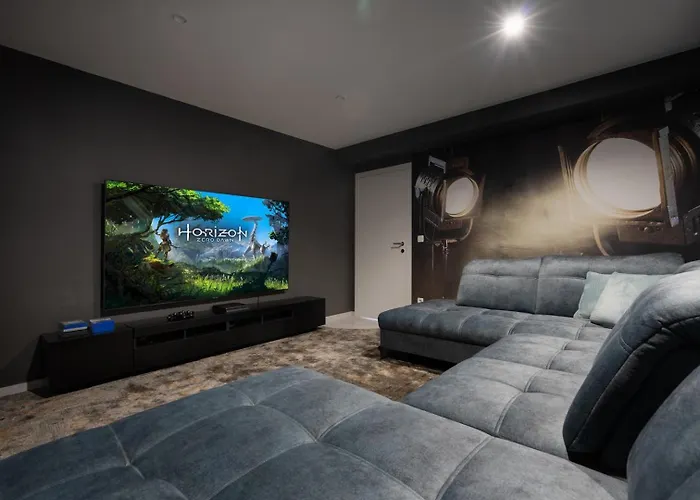 Seaview Calma With Jacuzzi, Media