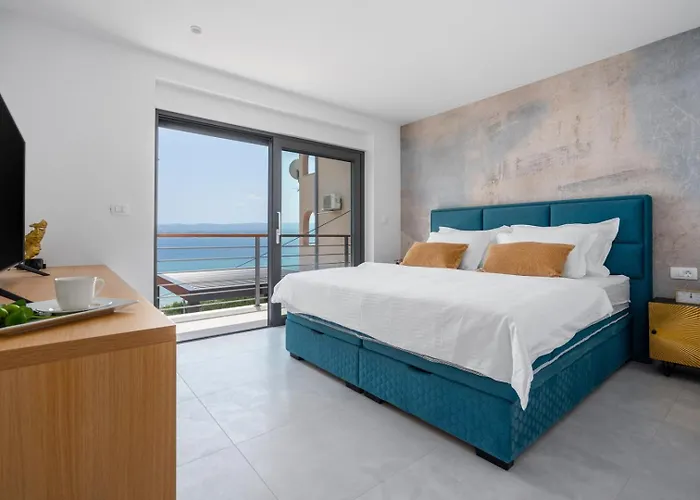 Villa Seaview Calma With Jacuzzi, Media