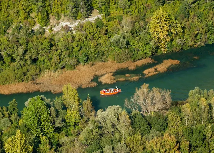 Seaview Calma With Jacuzzi, Media Villa *