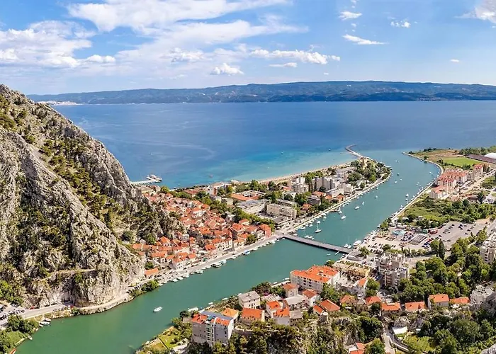 Seaview Calma With Jacuzzi, Media *