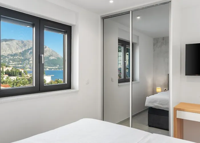 Villa Seaview Calma With Jacuzzi, Media