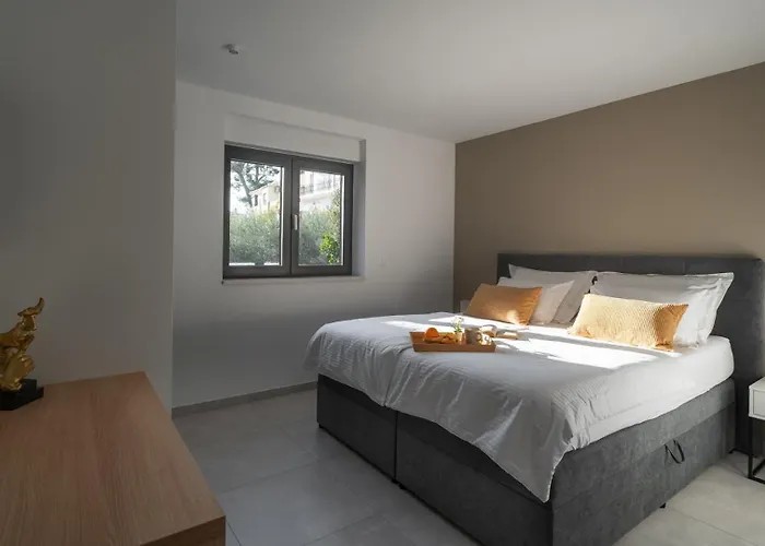 Seaview Calma With Jacuzzi, Media *